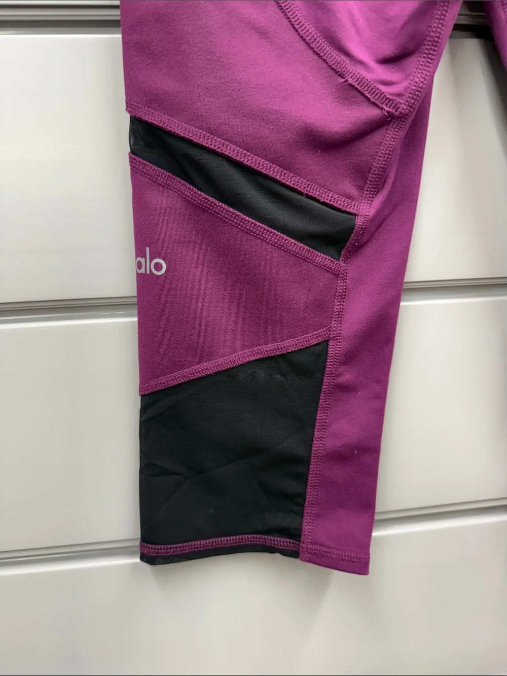 Alo fuchsia, color Active Capri Leggings